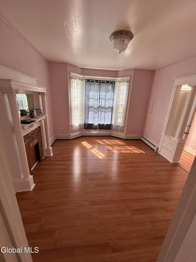 Building Photo - 361 Orange St