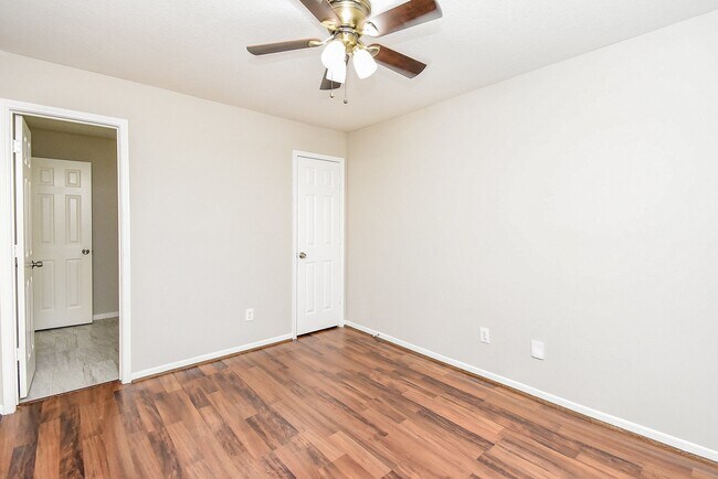 Building Photo - 5011 Ivy Fair Way