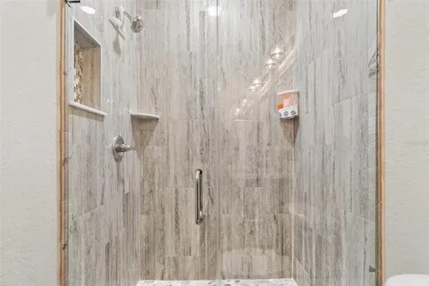 Building Photo - 8413 N Seminole Ave