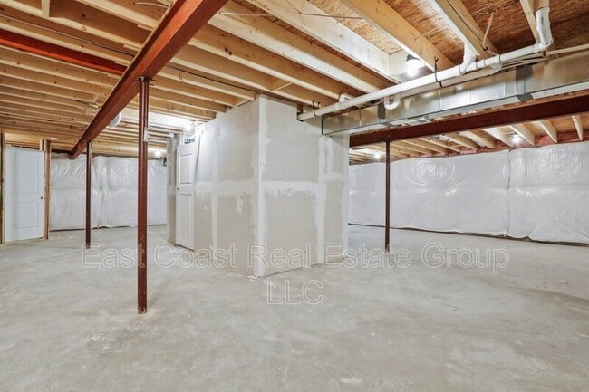 Building Photo - 329 Bookers Ct