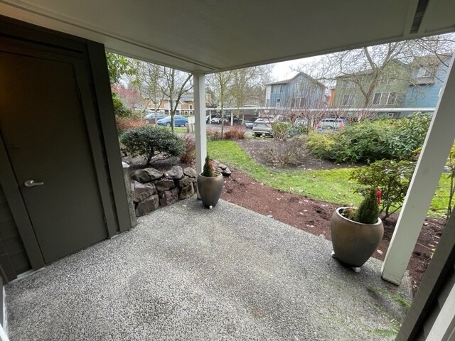 Building Photo - 300 N 130th St