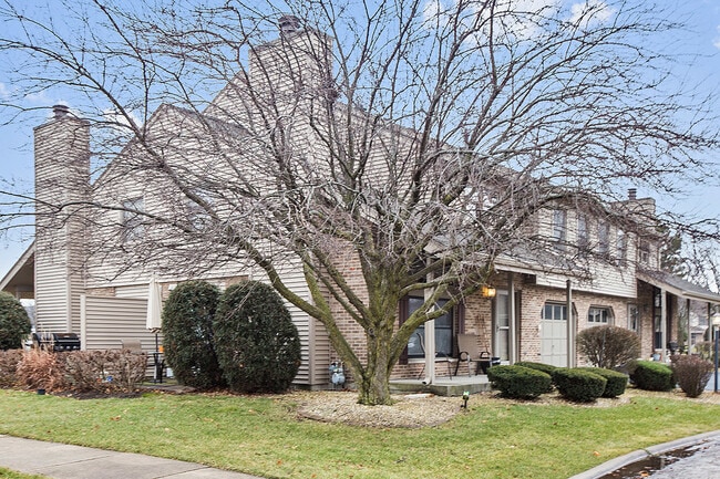 Building Photo - 9301 Waterford Ln