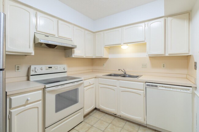 Building Photo - 429 N Post Oak Ln