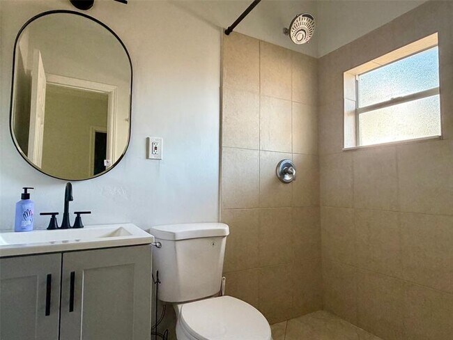 Building Photo - 1217 NW 7th Ave