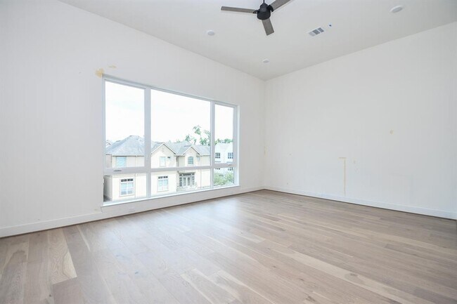 Building Photo - 4709 Gibson St