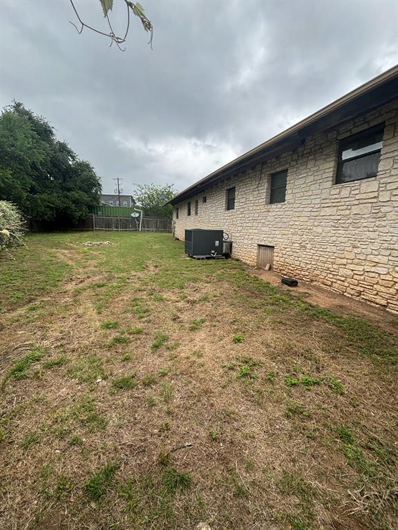 Building Photo - 198 Happy Cow Ln