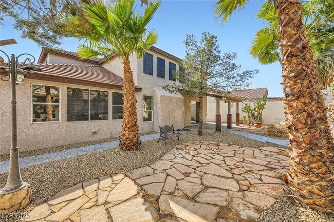 Building Photo - 9272 W Viking Rd