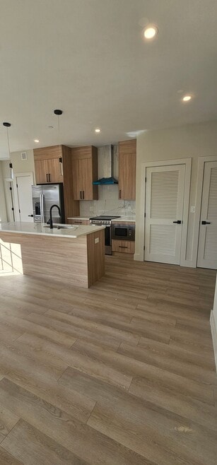 Building Photo - 160 Washington St