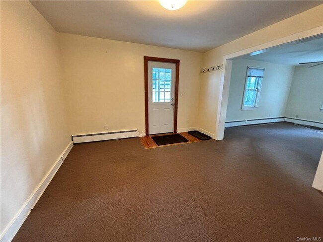 Building Photo - 8 Gregory Rd