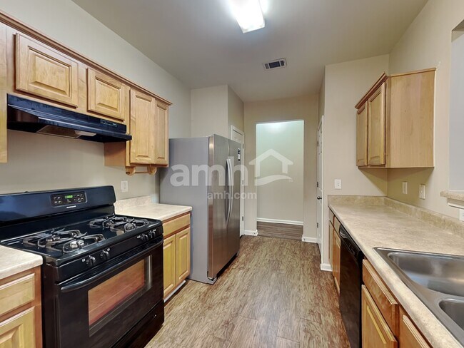 Building Photo - 2313 Worrall Hill Dr