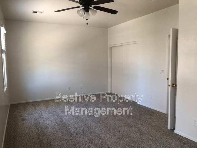 Building Photo - 5720 S 21st Pl