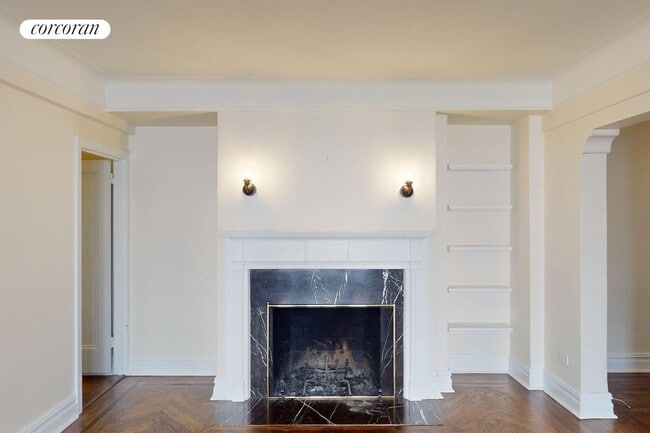 Building Photo - 210 E 68th St