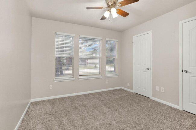 Building Photo - 32102 Decker Oaks Dr