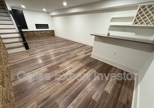 Building Photo - 1939 S Calhoun St