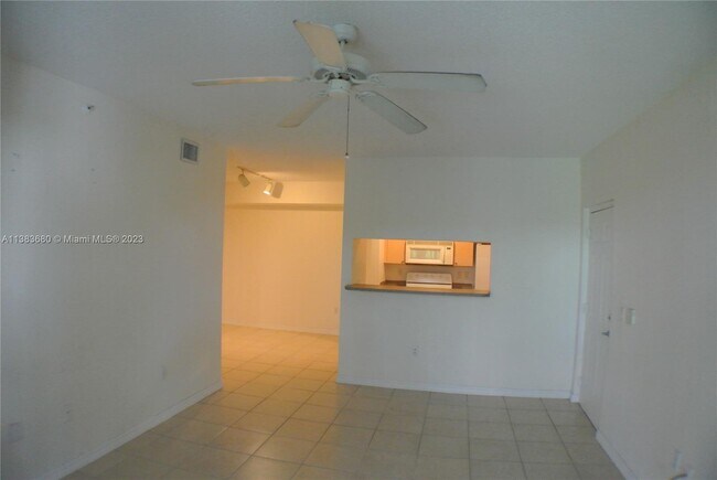 Building Photo - 2792 Center Court Dr