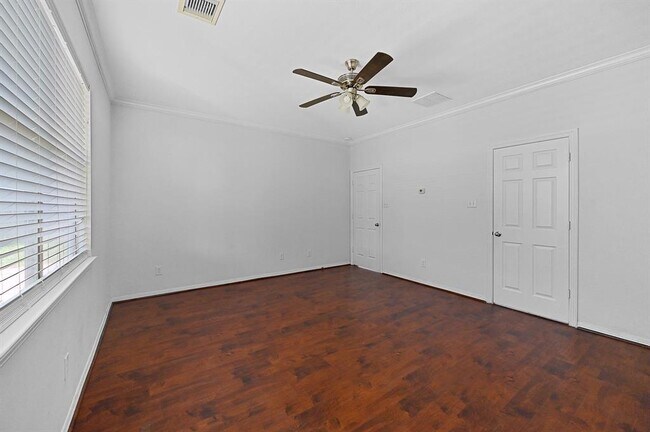 Building Photo - 8803 Peach Oak Crossing