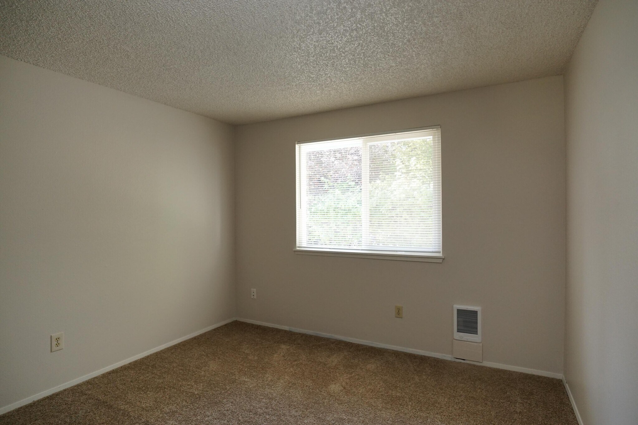 Building Photo - 6508 185th Ave E