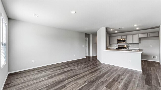 Building Photo - 1405 S Corsac St
