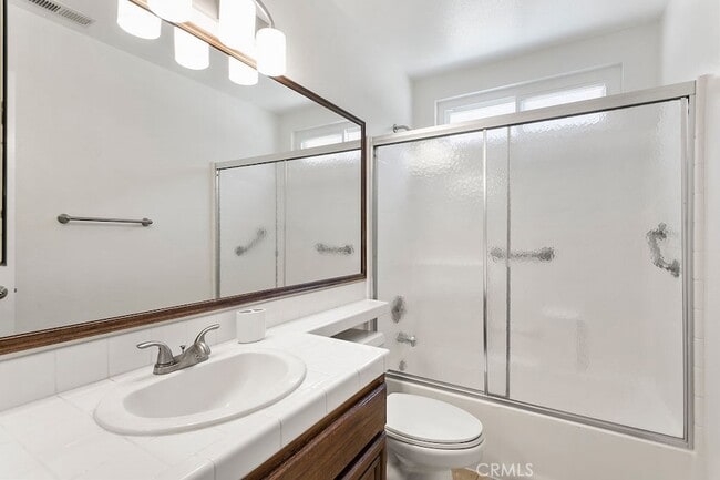 Building Photo - 33882 Diana Dr