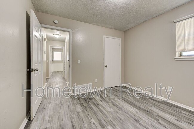 Building Photo - 333 NW 90th St