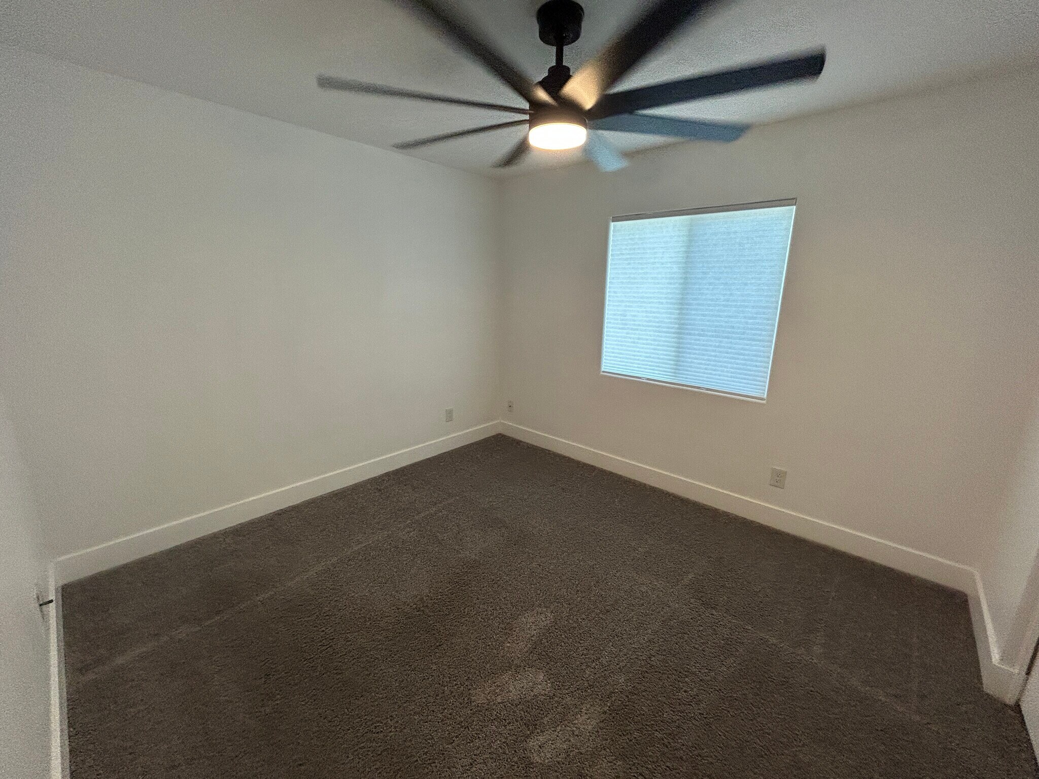 Building Photo - 3507 E Claire Dr