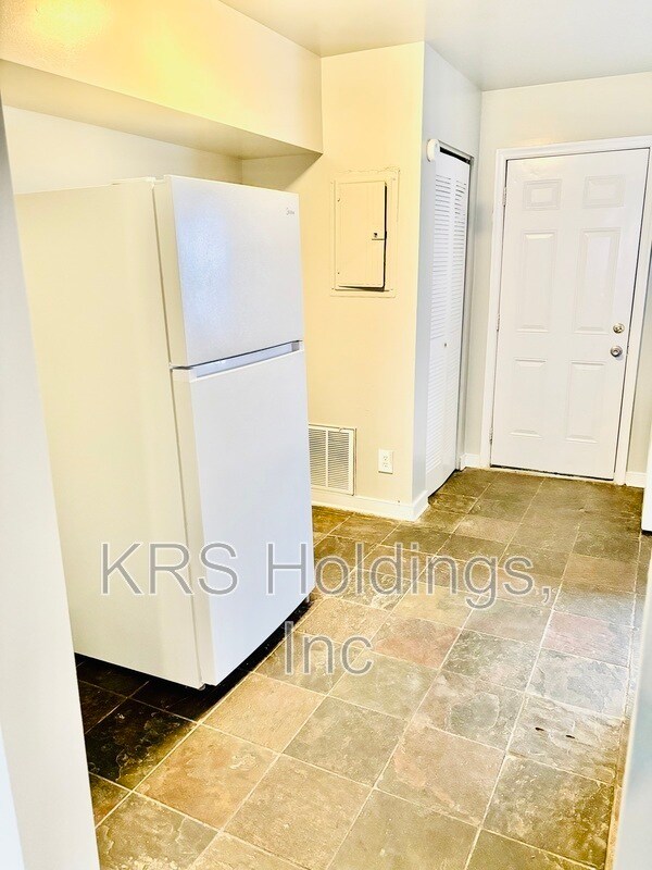 Building Photo - 5211 Goolsby Ct