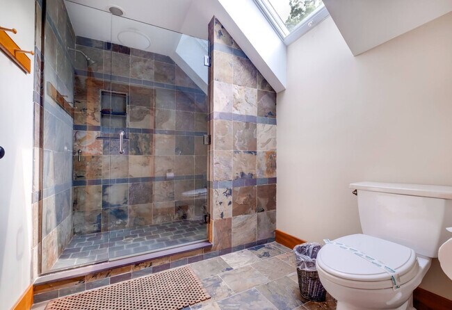 Building Photo - 28 Yellow Birch Cir