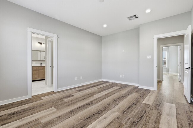 Building Photo - 417 Stonework Sage Ln