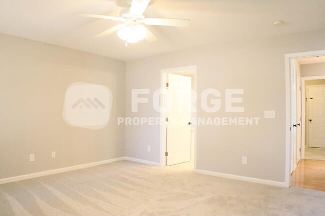 Building Photo - 819 Laurel Meadows Pkwy