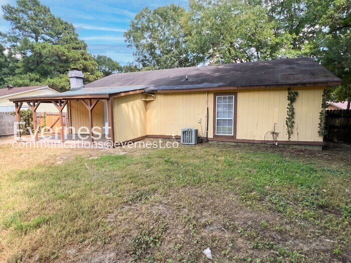 Building Photo - 5787 Northland Dr