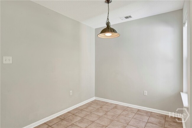 Building Photo - 387 Shady Hill Cir