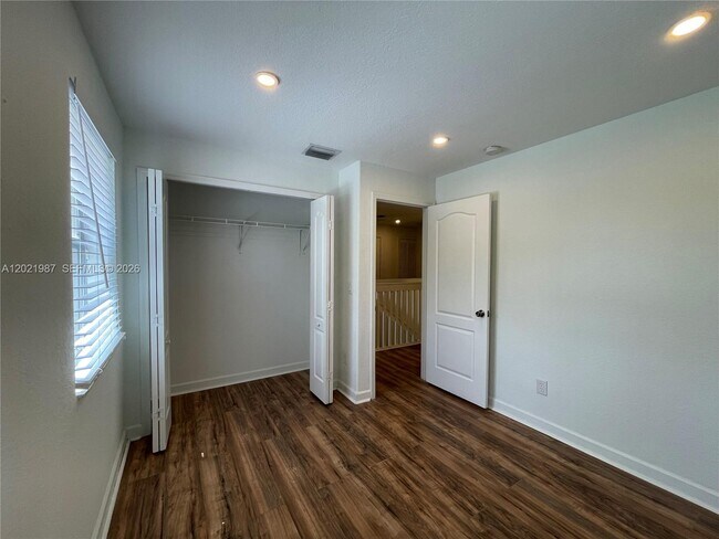 Building Photo - 3510 SW 170th Ave