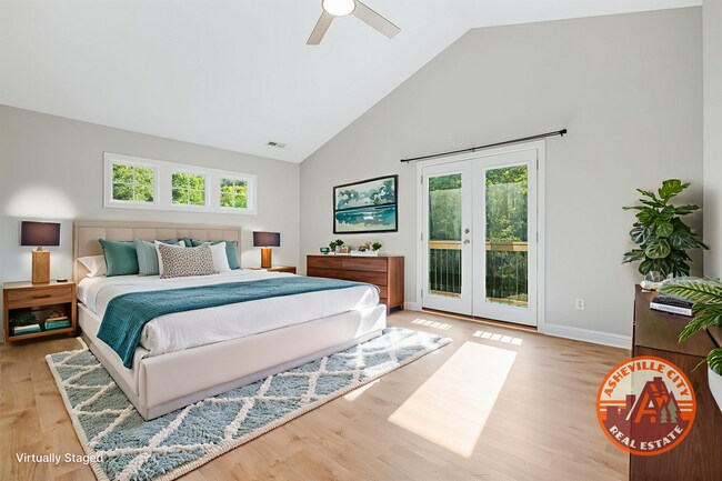 Building Photo - Newly Renovated 3-Bedroom Home with Modern...