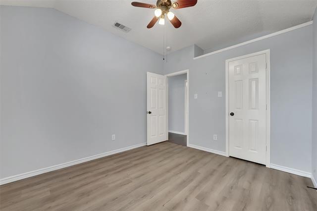 Building Photo - 421 Parkshire Dr