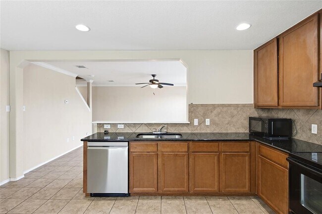 Building Photo - 11525 Autumn Ash Dr