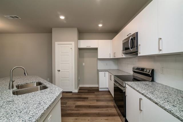 Building Photo - 744 Wheatfield Dr