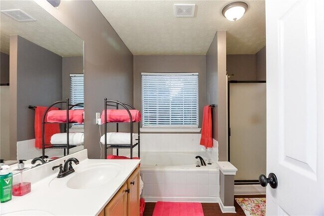 Building Photo - 1029 Ashton Oak Cir