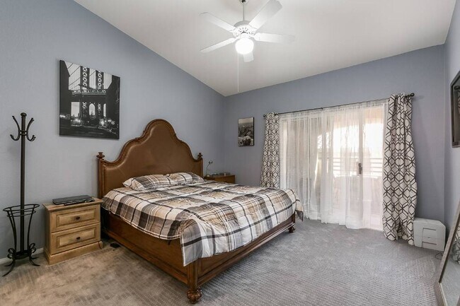 Building Photo - Affordable One of a Kind Furnished 2 Bed 2...