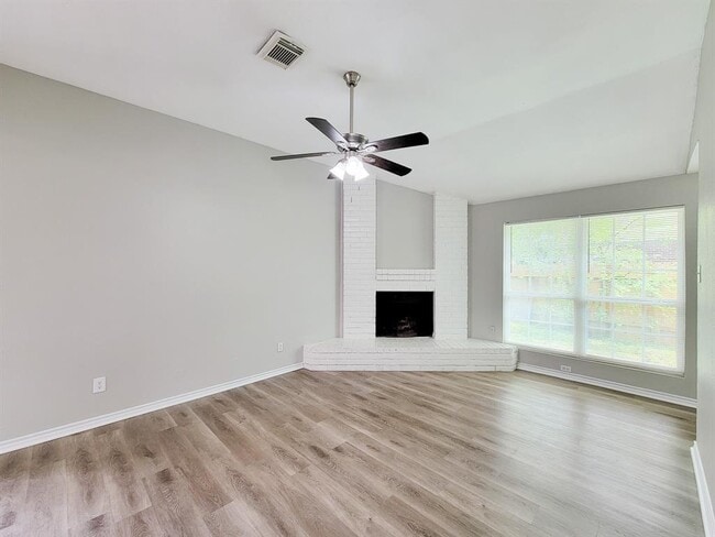 Building Photo - 15814 Murrelet Ct