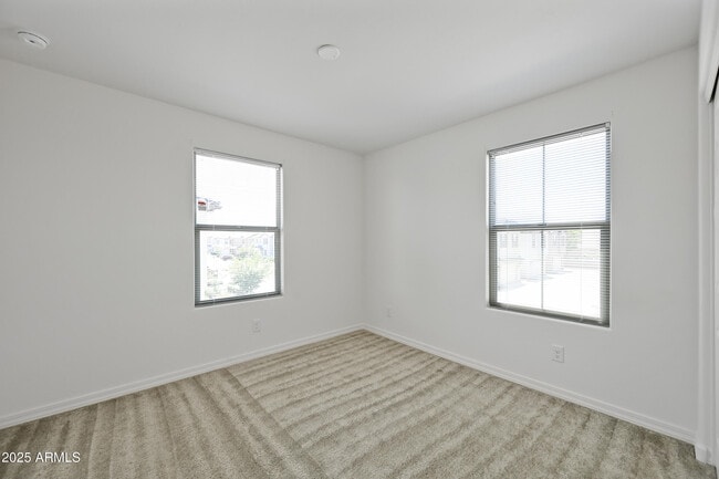 Building Photo - 4035 S 58th Ln