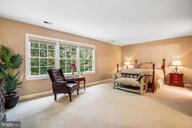 Building Photo - 9454 Newbridge Dr