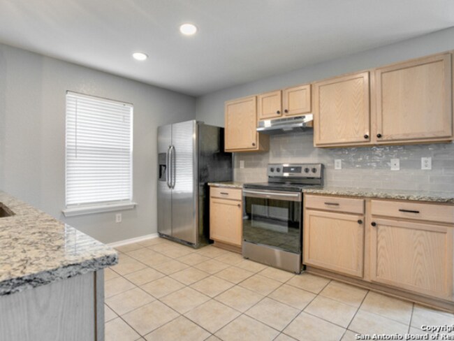 Building Photo - Spacious 5BR Home in NW San Antonio | Deck, High Ceilings & Prime Alamo Ranch Location