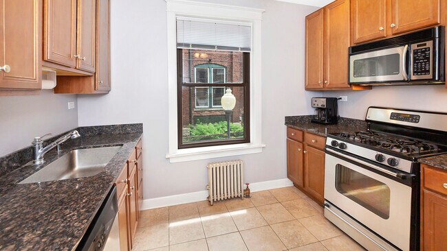 Building Photo - 3117 N Orchard St