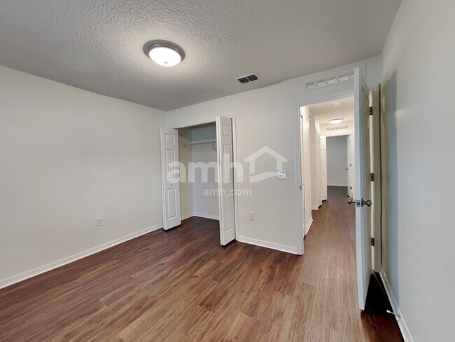 Building Photo - 1812 Roper Rd