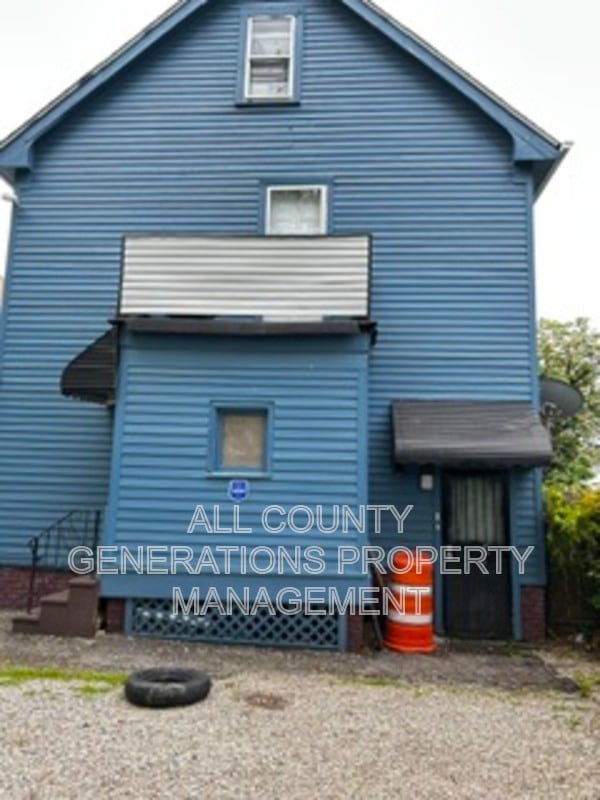 Building Photo - 11909 Continental Ave