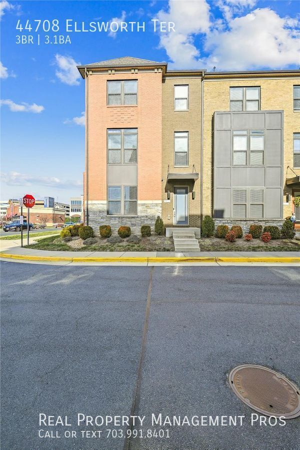 Building Photo - 44708 Ellsworth Terrace