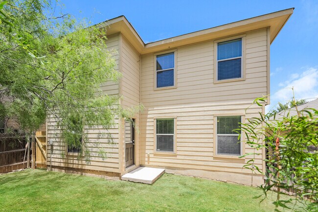 Building Photo - 5910 Aspen Gdn