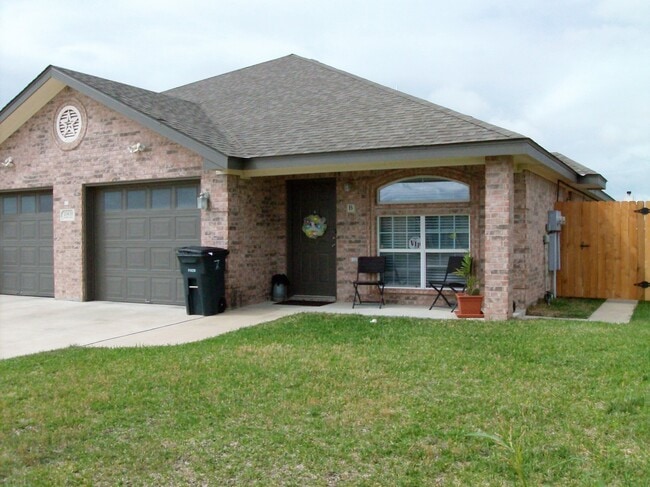 Building Photo - 4903 Heather Ln