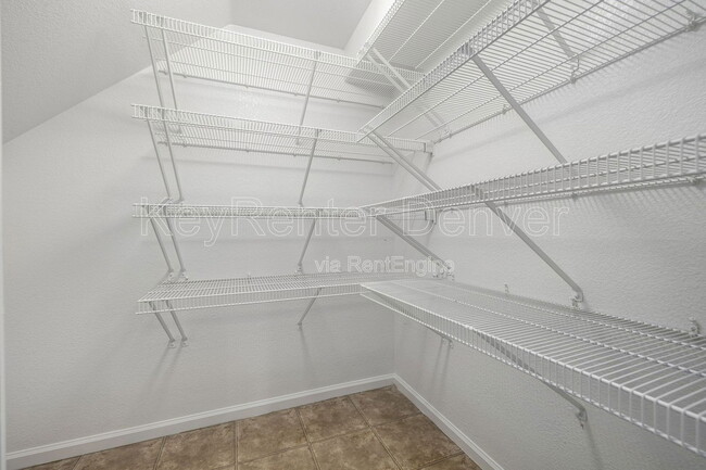 Building Photo - 9770 Mayfair St