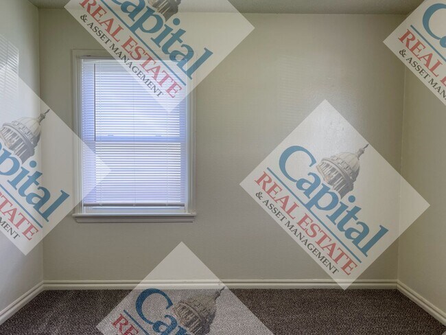 Building Photo - Home Sweet Home